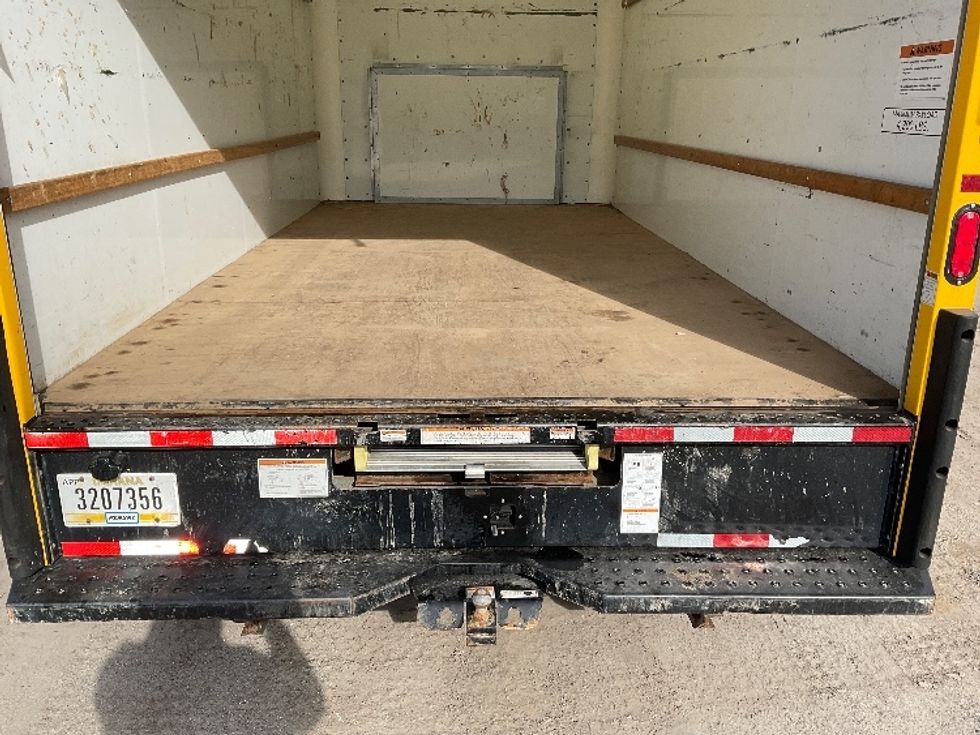 Light Duty Box Truck-Light and Medium Duty Trucks-Ford-2022-E350-Londonderry-NH-123,589\n\t\tmiles-$ 23,000 - Image 10