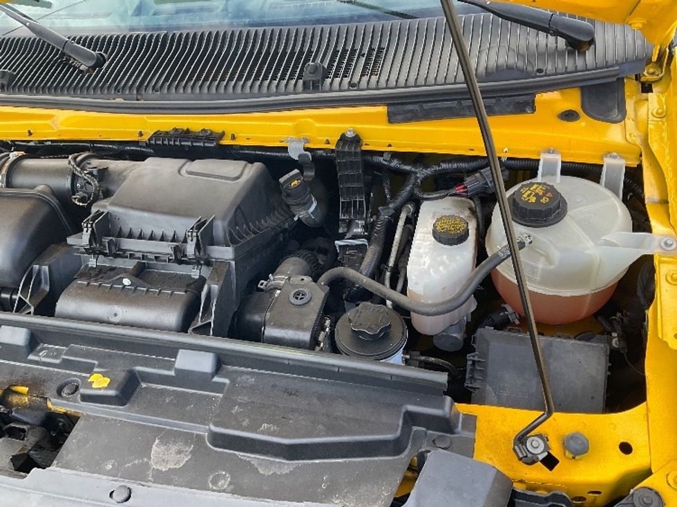 Light Duty Box Truck-Light and Medium Duty Trucks-Ford-2022-E350-Londonderry-NH-123,589\n\t\tmiles-$ 23,000 - Image 23