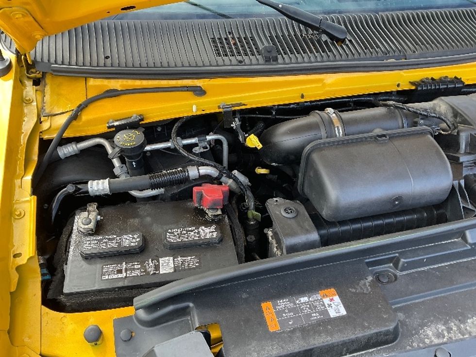 Light Duty Box Truck-Light and Medium Duty Trucks-Ford-2022-E350-Londonderry-NH-123,589\n\t\tmiles-$ 23,000 - Image 24