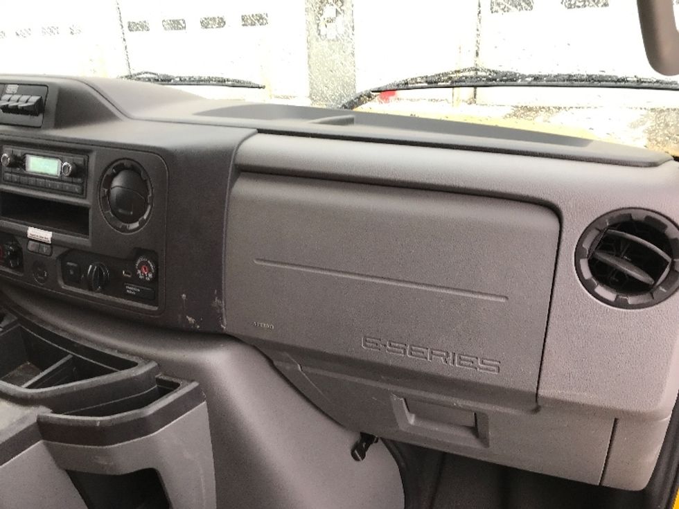 Light Duty Box Truck-Light and Medium Duty Trucks-Ford-2022-E350-Londonderry-NH-88,165\n\t\tmiles-$ 27,500 - Image 21