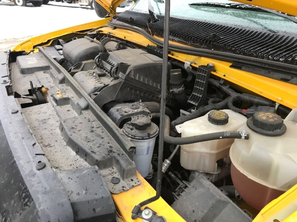 Light Duty Box Truck-Light and Medium Duty Trucks-Ford-2022-E350-Londonderry-NH-88,165\n\t\tmiles-$ 27,500 - Image 24