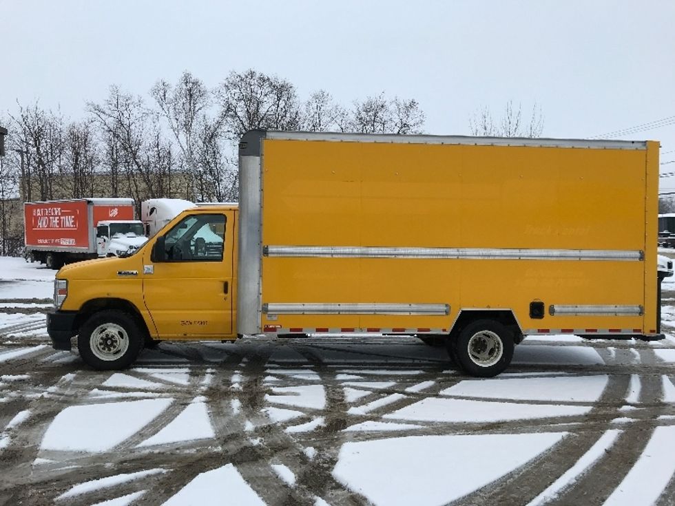 Light Duty Box Truck-Light and Medium Duty Trucks-Ford-2022-E350-Londonderry-NH-88,165\n\t\tmiles-$ 27,500 - Image 4