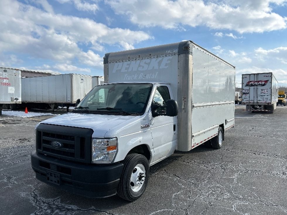 Light Duty Box Truck-Light and Medium Duty Trucks-Ford-2022-E350-Londonderry-NH-93,448\n\t\tmiles-$ 29,750 - Image 3