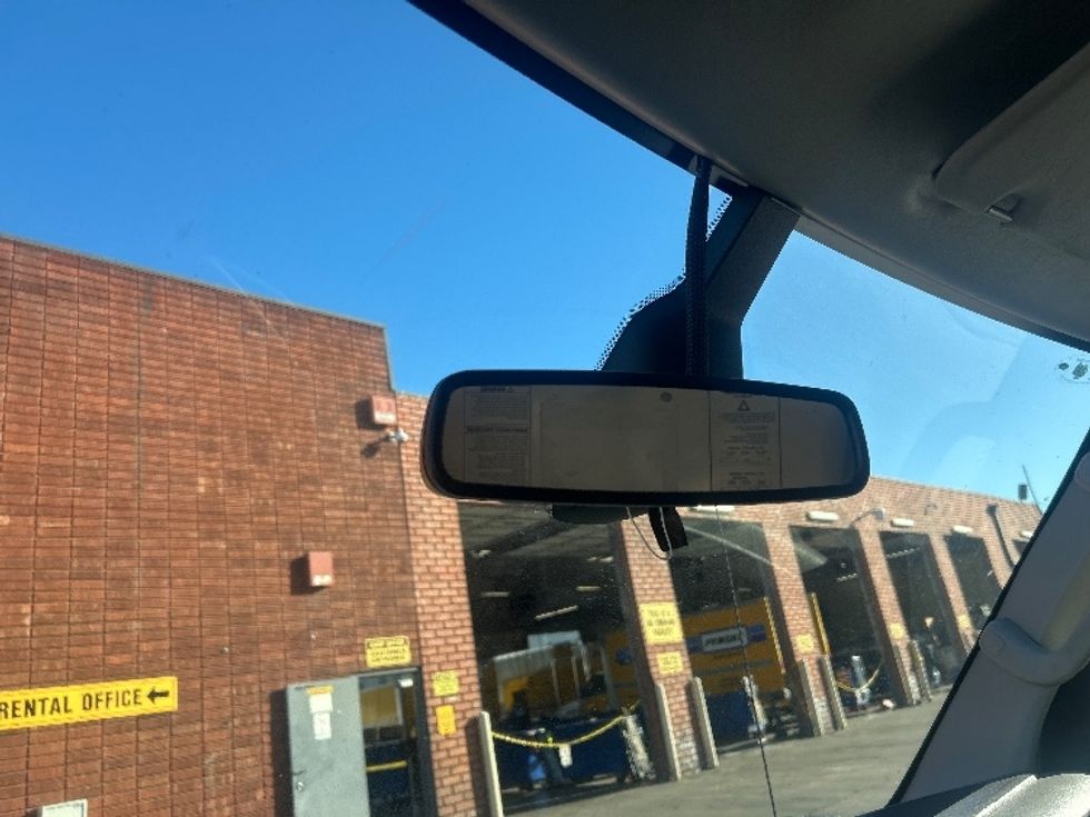 Light Duty Box Truck-Light and Medium Duty Trucks-Ford-2022-E350-Los Angeles-CA-103,771\n\t\tmiles-$ 31,500 - Image 26