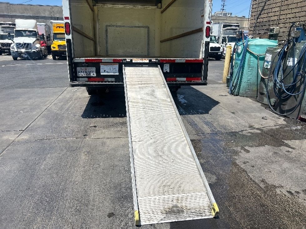 Light Duty Box Truck-Light and Medium Duty Trucks-Ford-2022-E350-Los Angeles-CA-75,727\n\t\tmiles-$ 32,750 - Image 10