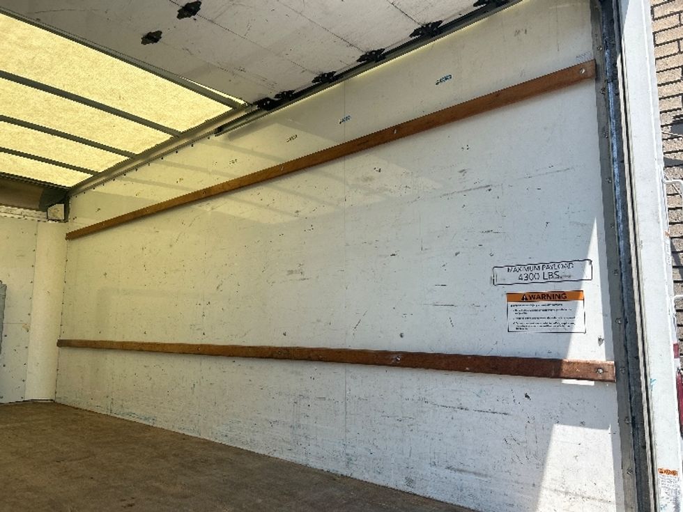 Light Duty Box Truck-Light and Medium Duty Trucks-Ford-2022-E350-Los Angeles-CA-75,727\n\t\tmiles-$ 32,750 - Image 12