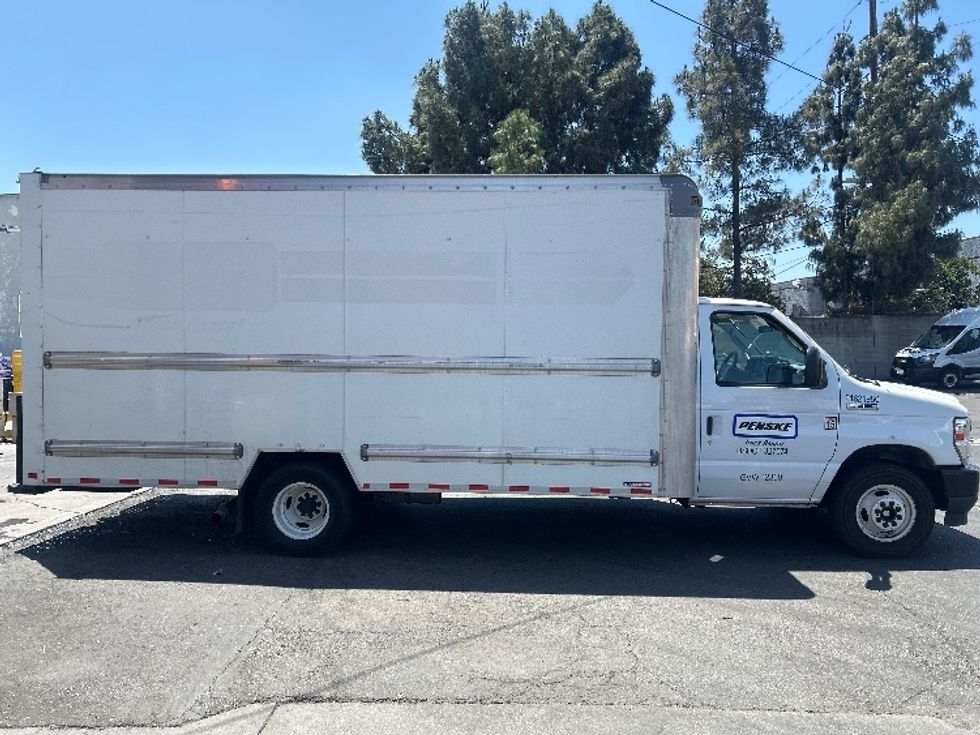 Light Duty Box Truck-Light and Medium Duty Trucks-Ford-2022-E350-Los Angeles-CA-75,727\n\t\tmiles-$ 32,750 - Image 15