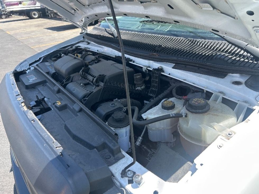 Light Duty Box Truck-Light and Medium Duty Trucks-Ford-2022-E350-Los Angeles-CA-75,727\n\t\tmiles-$ 32,750 - Image 24