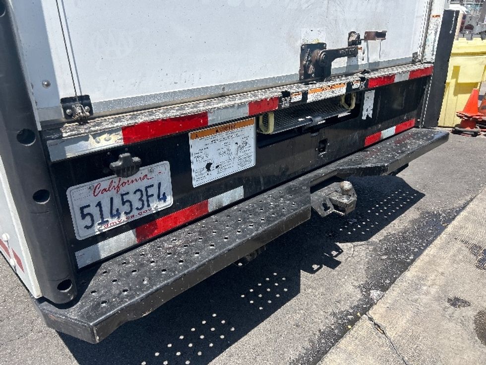 Light Duty Box Truck-Light and Medium Duty Trucks-Ford-2022-E350-Los Angeles-CA-75,727\n\t\tmiles-$ 32,750 - Image 26