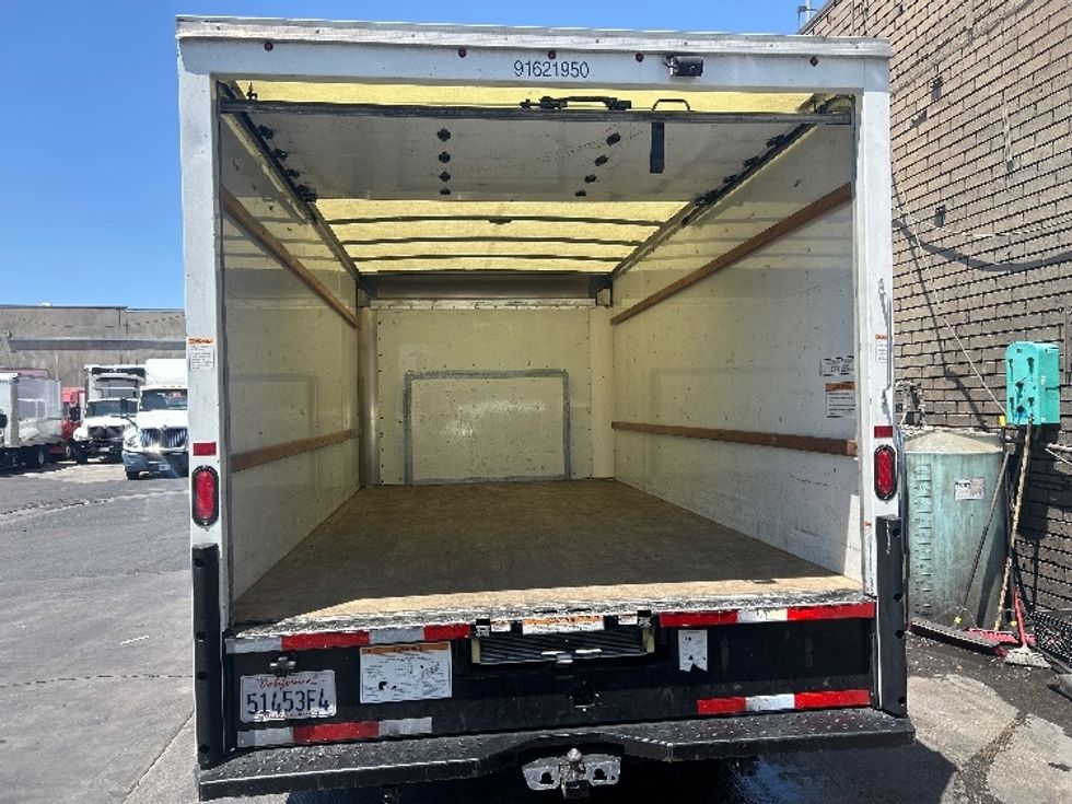 Light Duty Box Truck-Light and Medium Duty Trucks-Ford-2022-E350-Los Angeles-CA-75,727\n\t\tmiles-$ 32,750 - Image 8