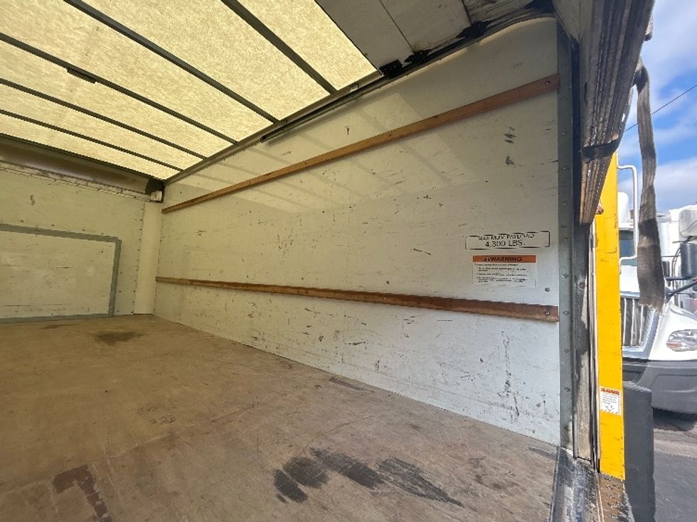 Light Duty Box Truck-Light and Medium Duty Trucks-Ford-2022-E350-Los Angeles-CA-91,877\n\t\tmiles-$ 29,000 - Image 10