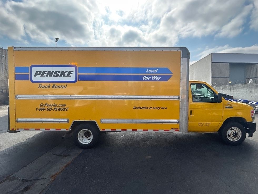 Light Duty Box Truck-Light and Medium Duty Trucks-Ford-2022-E350-Los Angeles-CA-91,877\n\t\tmiles-$ 29,000 - Image 12