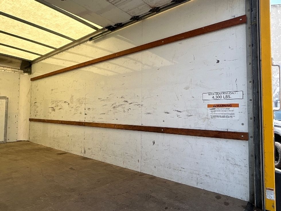 Light Duty Box Truck-Light and Medium Duty Trucks-Ford-2022-E350-Los Angeles-CA-93,046\n\t\tmiles-$ 30,000 - Image 10
