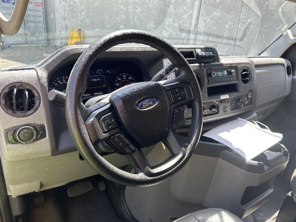 Light Duty Box Truck-Light and Medium Duty Trucks-Ford-2022-E350-Los Angeles-CA-93,046\n\t\tmiles-$ 30,000 - Image 14