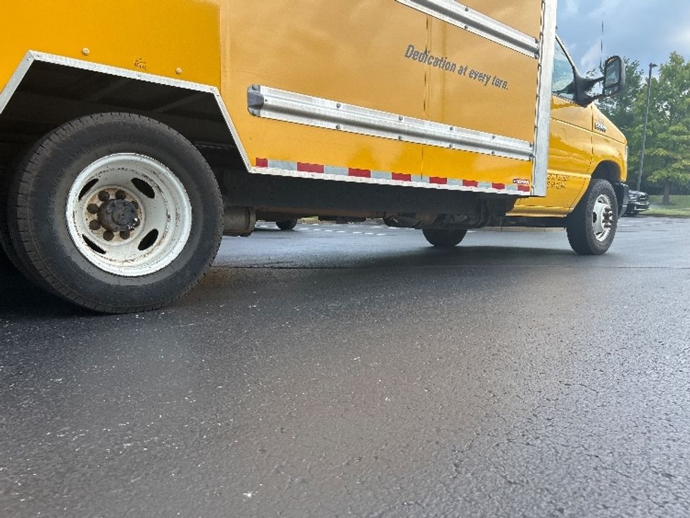 Light Duty Box Truck-Light and Medium Duty Trucks-Ford-2022-E350-Louisville-KY-102,705\n\t\tmiles-$ 24,750 - Image 14