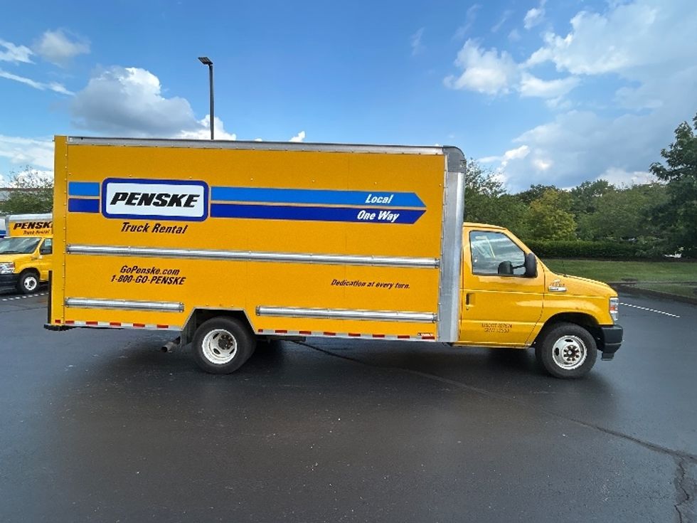 Light Duty Box Truck-Light and Medium Duty Trucks-Ford-2022-E350-Louisville-KY-102,705\n\t\tmiles-$ 24,750 - Image 15