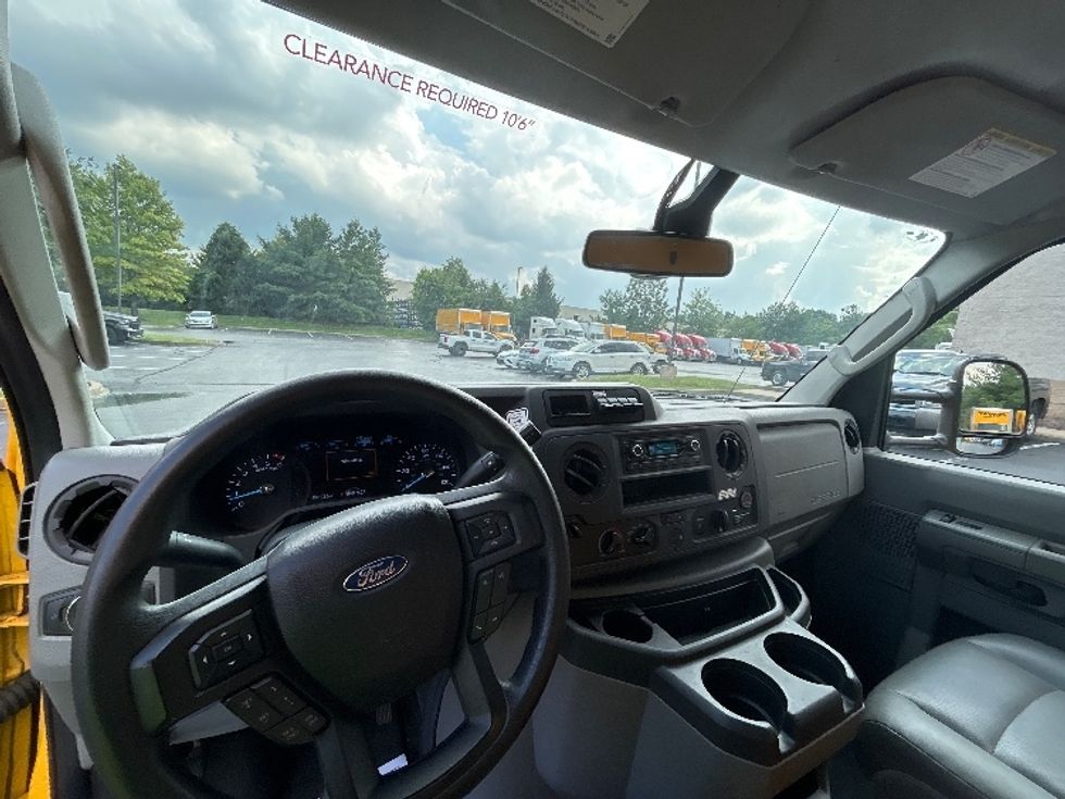 Light Duty Box Truck-Light and Medium Duty Trucks-Ford-2022-E350-Louisville-KY-102,705\n\t\tmiles-$ 24,750 - Image 18