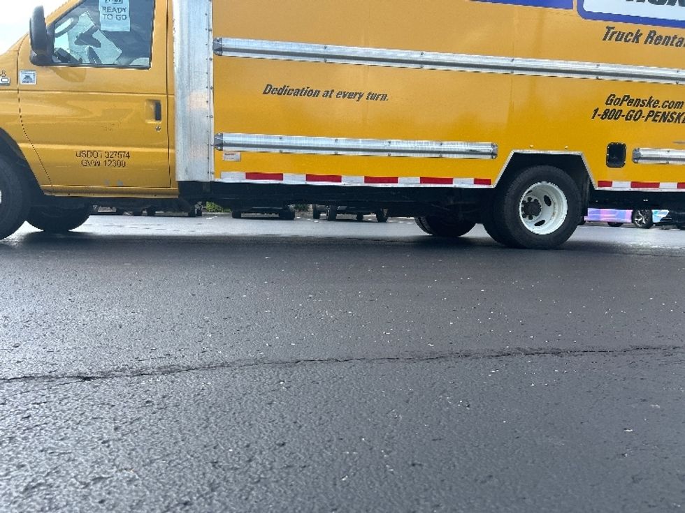 Light Duty Box Truck-Light and Medium Duty Trucks-Ford-2022-E350-Louisville-KY-102,705\n\t\tmiles-$ 24,750 - Image 5