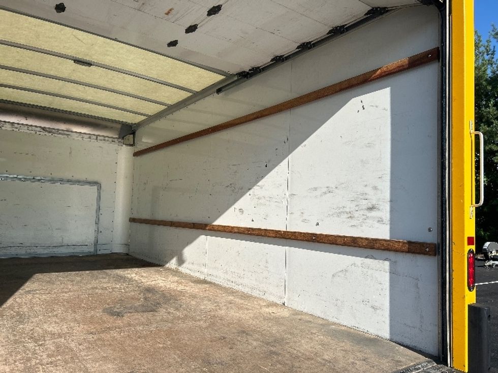 Light Duty Box Truck-Light and Medium Duty Trucks-Ford-2022-E350-Louisville-KY-103,689\n\t\tmiles-$ 26,500 - Image 12