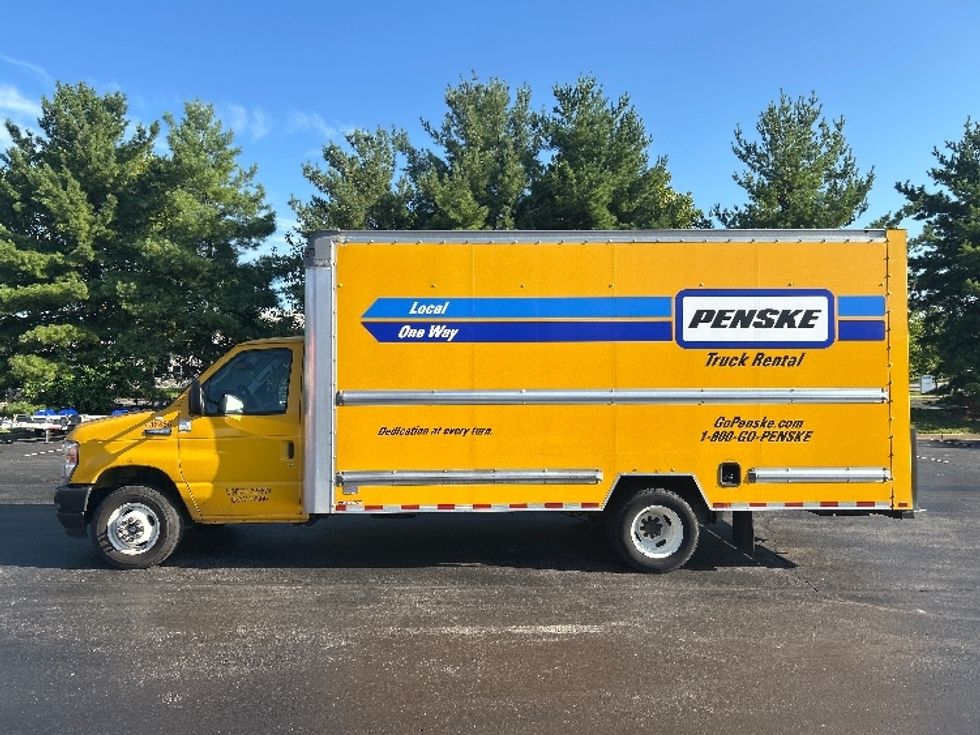Light Duty Box Truck-Light and Medium Duty Trucks-Ford-2022-E350-Louisville-KY-103,689\n\t\tmiles-$ 26,500 - Image 4
