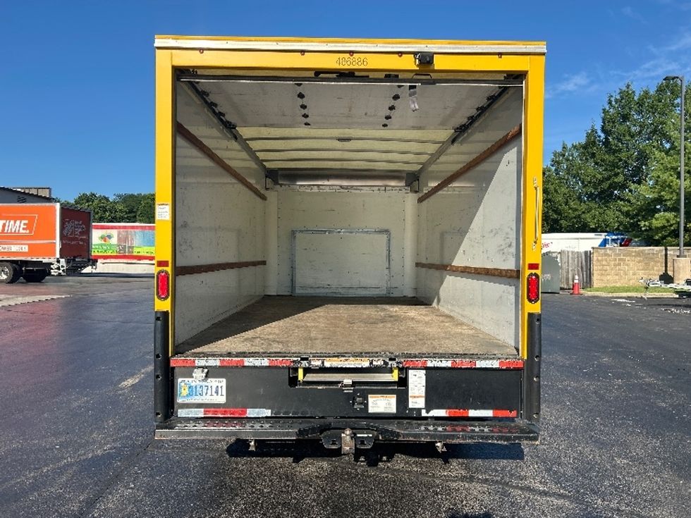 Light Duty Box Truck-Light and Medium Duty Trucks-Ford-2022-E350-Louisville-KY-103,689\n\t\tmiles-$ 26,500 - Image 8