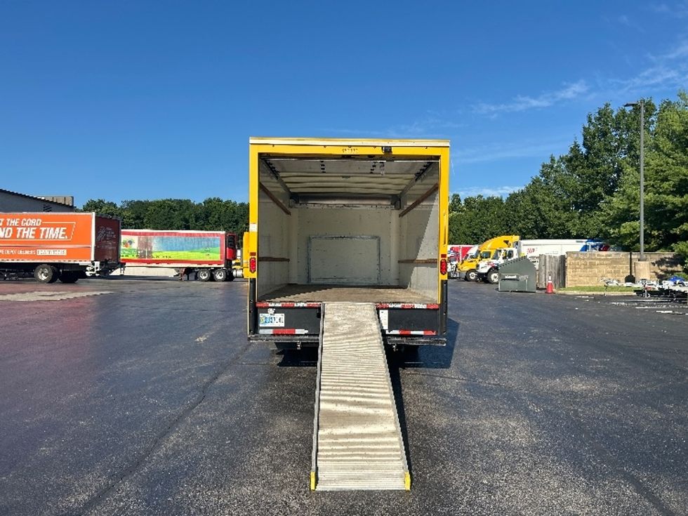 Light Duty Box Truck-Light and Medium Duty Trucks-Ford-2022-E350-Louisville-KY-103,689\n\t\tmiles-$ 26,500 - Image 9