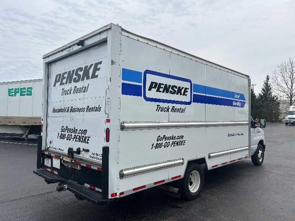 Light Duty Box Truck-Light and Medium Duty Trucks-Ford-2022-E350-Louisville-KY-110,813\n\t\tmiles-$ 27,750 - Image 13