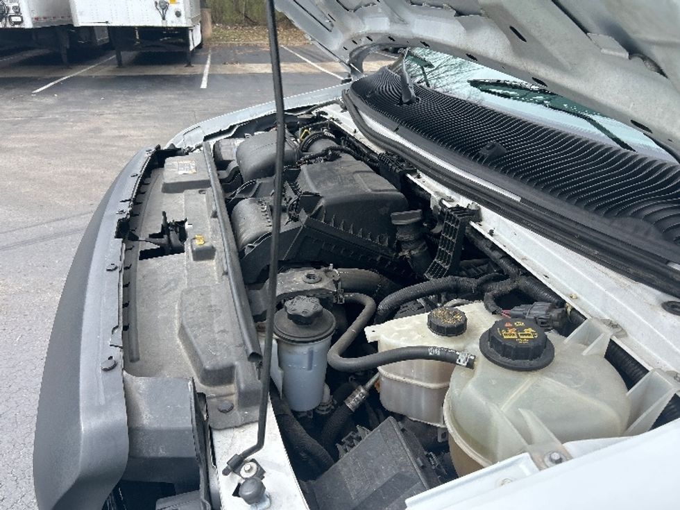 Light Duty Box Truck-Light and Medium Duty Trucks-Ford-2022-E350-Louisville-KY-110,813\n\t\tmiles-$ 27,750 - Image 24