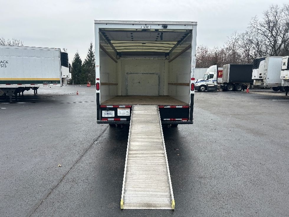 Light Duty Box Truck-Light and Medium Duty Trucks-Ford-2022-E350-Louisville-KY-110,813\n\t\tmiles-$ 27,750 - Image 9