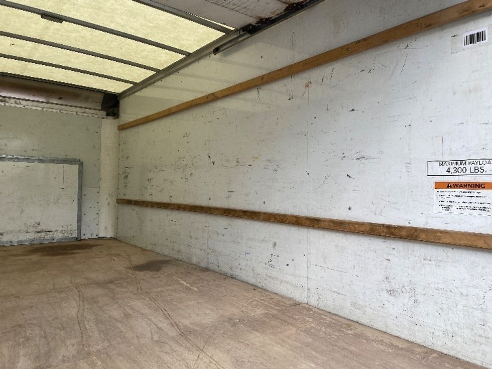 Light Duty Box Truck-Light and Medium Duty Trucks-Ford-2022-E350-Louisville-KY-112,073\n\t\tmiles-$ 23,250 - Image 11