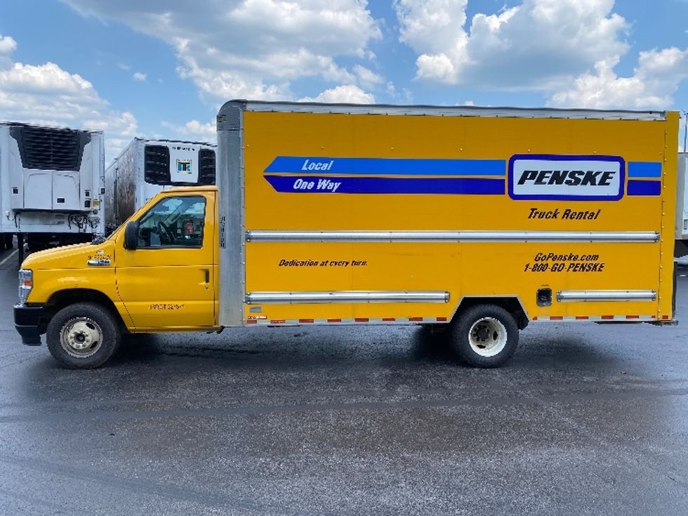 Light Duty Box Truck-Light and Medium Duty Trucks-Ford-2022-E350-Louisville-KY-112,073\n\t\tmiles-$ 23,250 - Image 4
