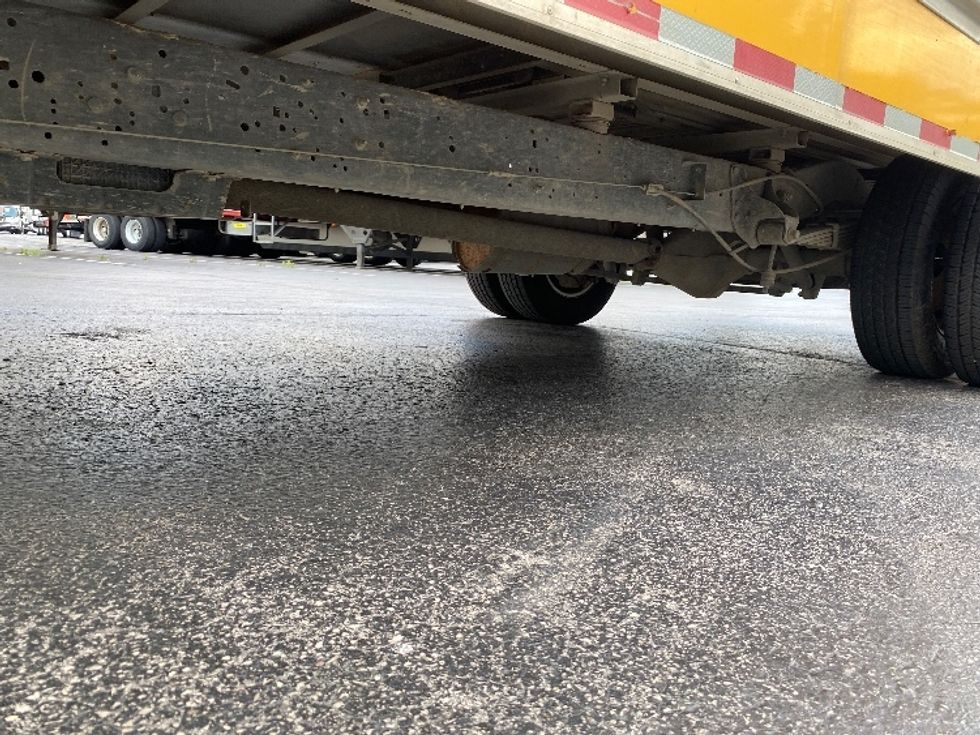 Light Duty Box Truck-Light and Medium Duty Trucks-Ford-2022-E350-Louisville-KY-112,073\n\t\tmiles-$ 23,250 - Image 5