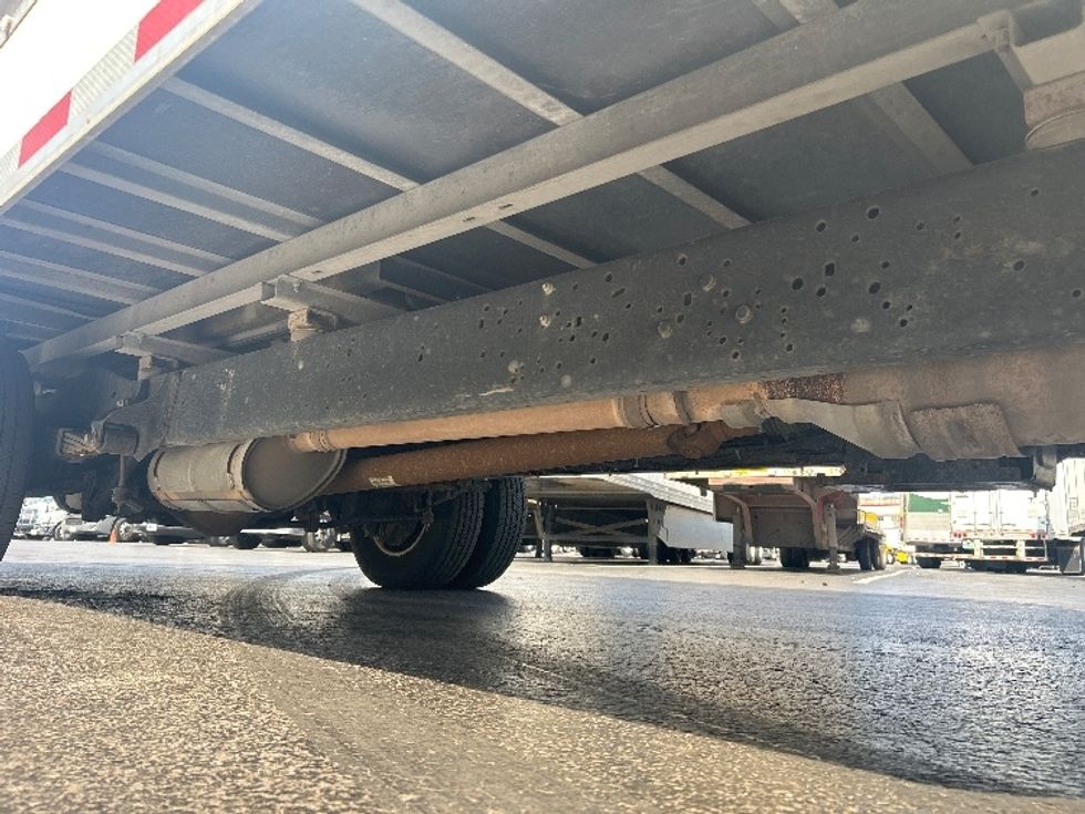 Light Duty Box Truck-Light and Medium Duty Trucks-Ford-2022-E350-Louisville-KY-114,534\n\t\tmiles-$ 27,250 - Image 14