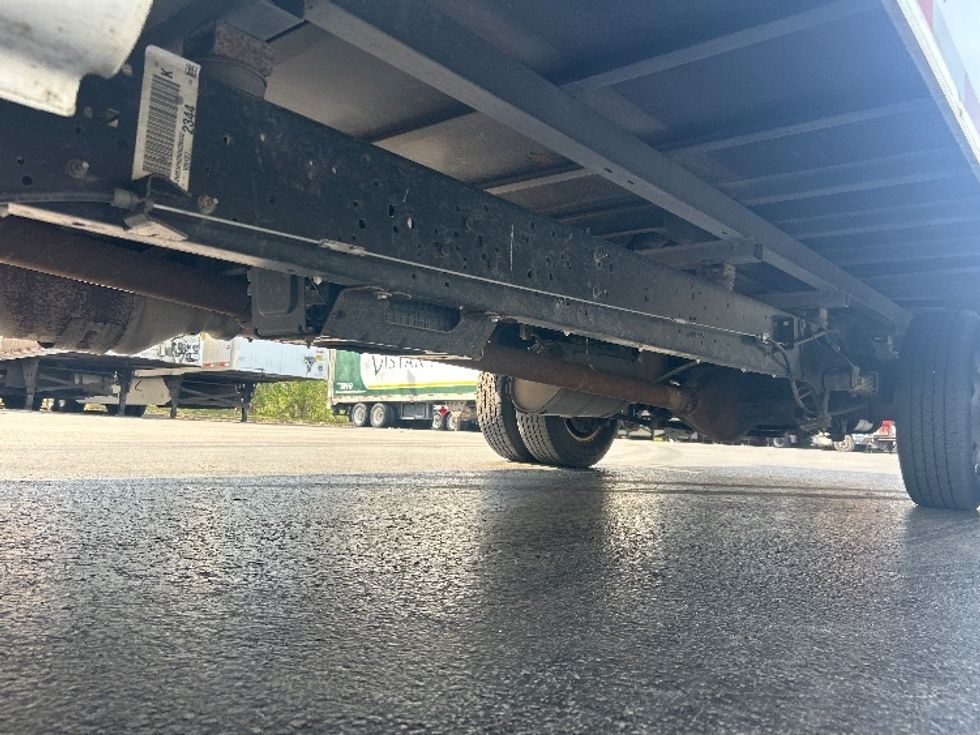 Light Duty Box Truck-Light and Medium Duty Trucks-Ford-2022-E350-Louisville-KY-114,534\n\t\tmiles-$ 27,250 - Image 5