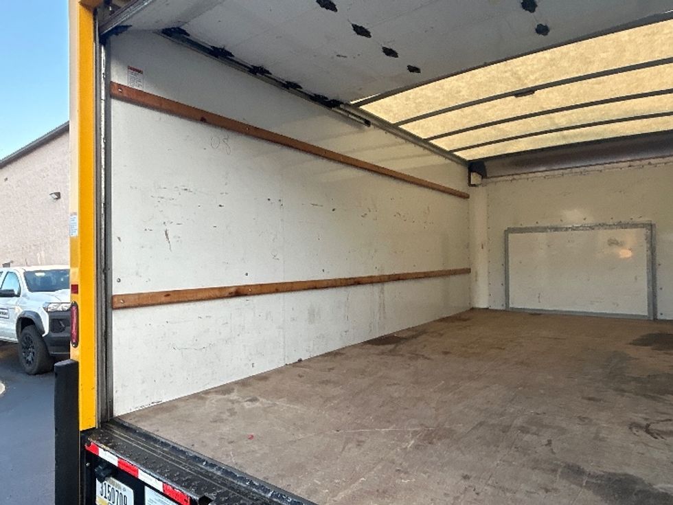 Light Duty Box Truck-Light and Medium Duty Trucks-Ford-2022-E350-Louisville-KY-89,243\n\t\tmiles-$ 28,250 - Image 11