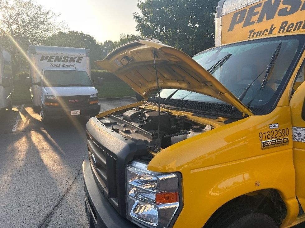 Light Duty Box Truck-Light and Medium Duty Trucks-Ford-2022-E350-Louisville-KY-89,243\n\t\tmiles-$ 28,250 - Image 24