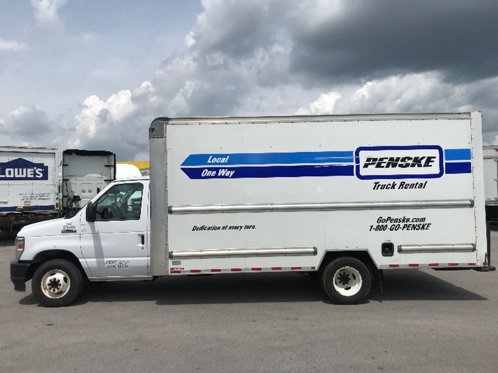 Light Duty Box Truck-Light and Medium Duty Trucks-Ford-2022-E350-Louisville-KY-92,049\n\t\tmiles-$ 31,500 - Image 4