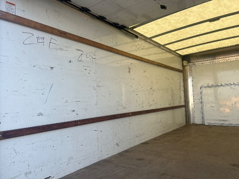 Light Duty Box Truck-Light and Medium Duty Trucks-Ford-2022-E350-Louisville-KY-97,134\n\t\tmiles-$ 27,500 - Image 11