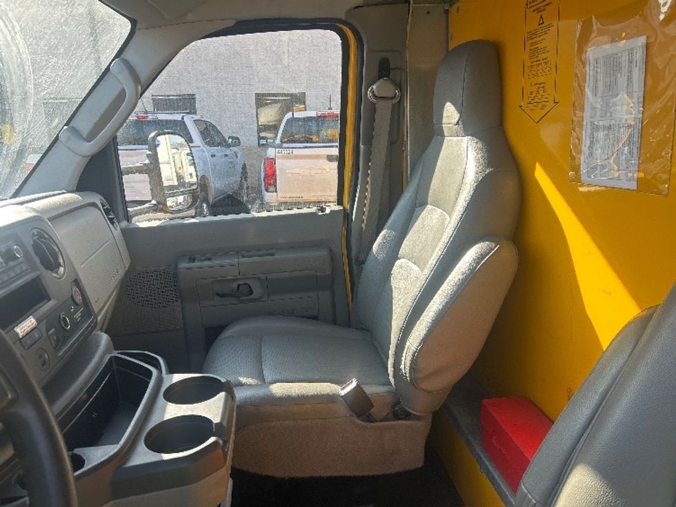 Light Duty Box Truck-Light and Medium Duty Trucks-Ford-2022-E350-Louisville-KY-97,134\n\t\tmiles-$ 27,500 - Image 19