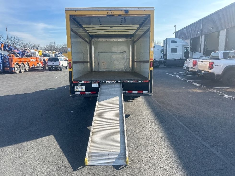 Light Duty Box Truck-Light and Medium Duty Trucks-Ford-2022-E350-Louisville-KY-97,134\n\t\tmiles-$ 27,500 - Image 9