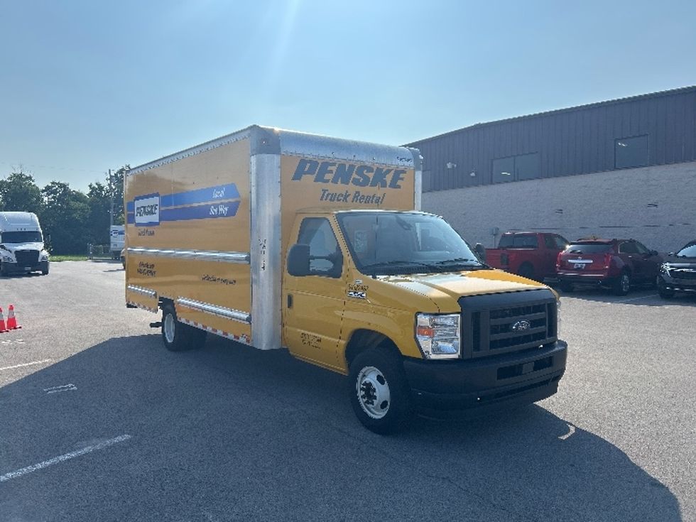 Light Duty Box Truck-Light and Medium Duty Trucks-Ford-2022-E350-Louisville-KY-98,284\n\t\tmiles-$ 25,250 - Image 1