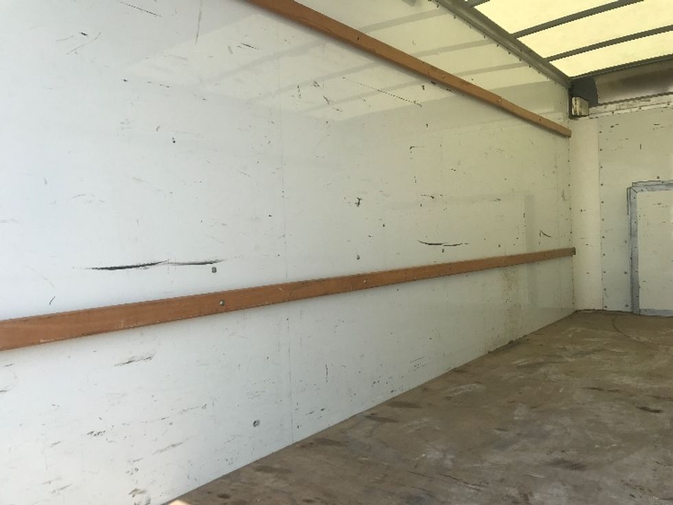 Light Duty Box Truck-Light and Medium Duty Trucks-Ford-2022-E350-Louisville-KY-98,284\n\t\tmiles-$ 25,250 - Image 11
