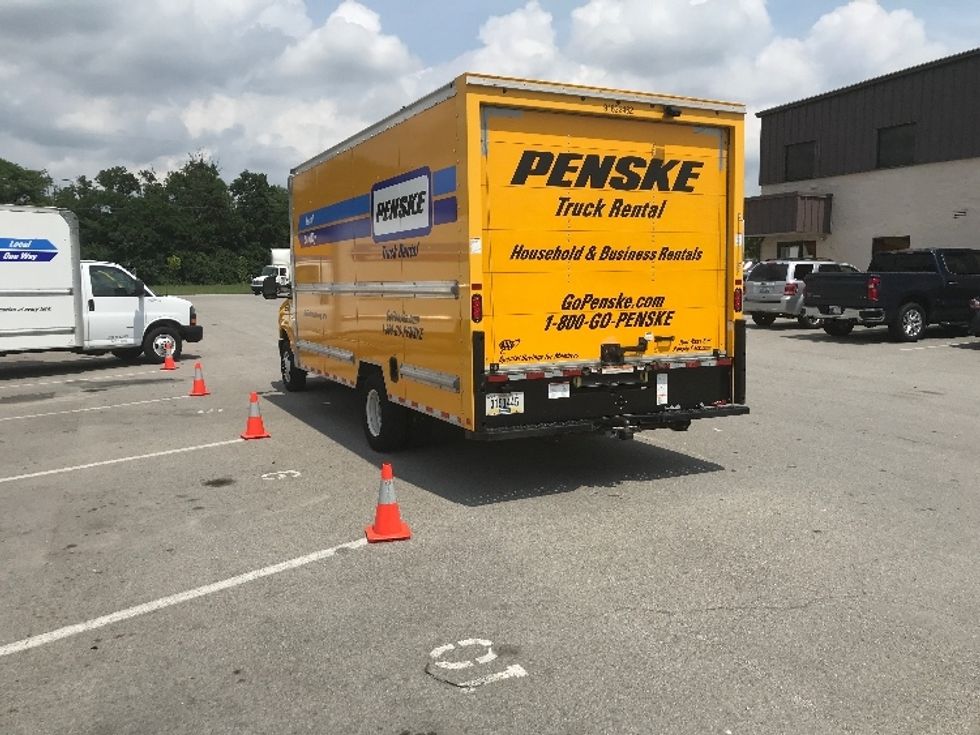 Light Duty Box Truck-Light and Medium Duty Trucks-Ford-2022-E350-Louisville-KY-98,284\n\t\tmiles-$ 25,250 - Image 6