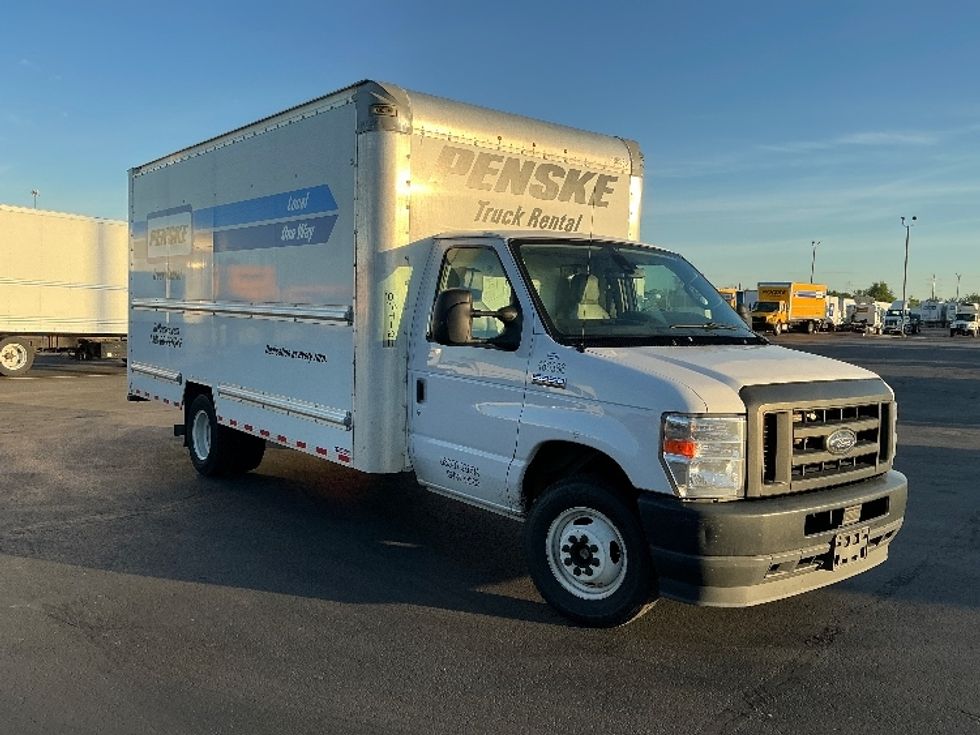 Light Duty Box Truck-Light and Medium Duty Trucks-Ford-2022-E350-Loveland-CO-107,611\n\t\tmiles-$ 28,750 - Image 1