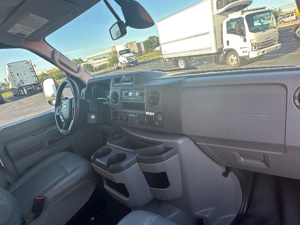 Light Duty Box Truck-Light and Medium Duty Trucks-Ford-2022-E350-Loveland-CO-107,611\n\t\tmiles-$ 28,750 - Image 22
