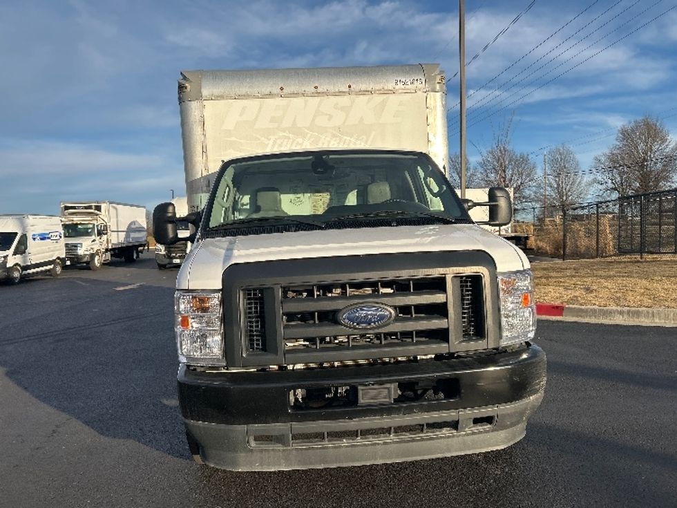 Light Duty Box Truck-Light and Medium Duty Trucks-Ford-2022-E350-Lowell-AR-88,491\n\t\tmiles-$ 31,750 - Image 2