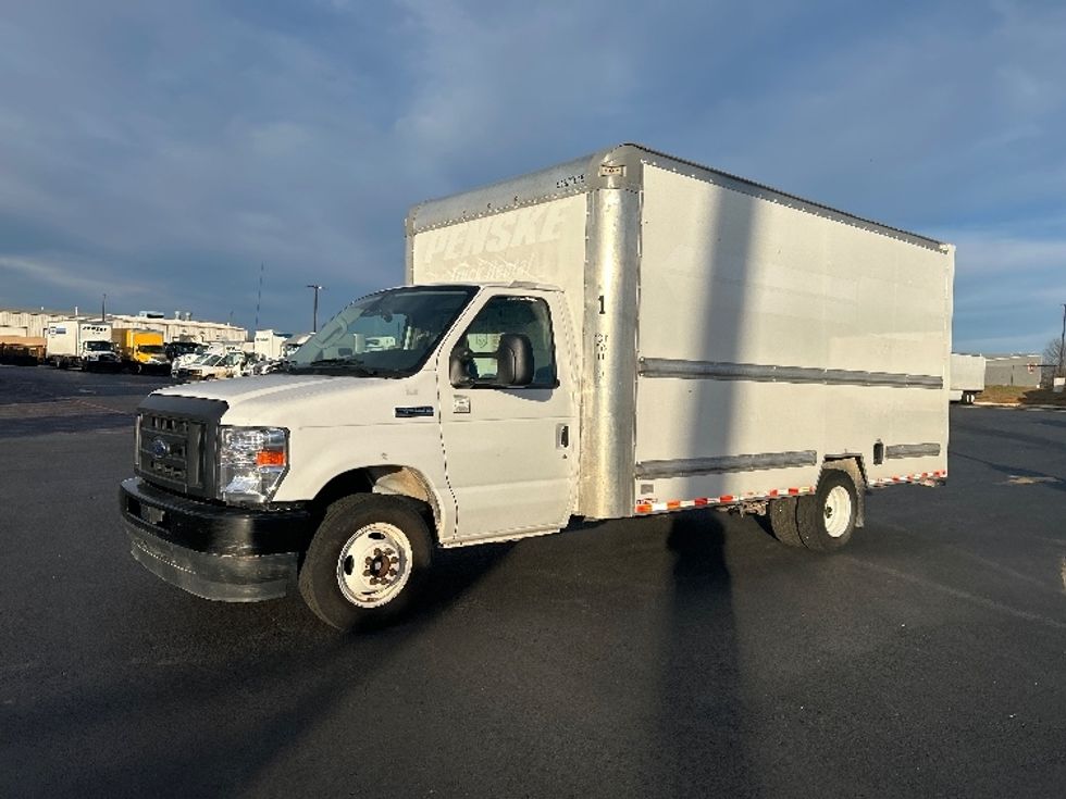 Light Duty Box Truck-Light and Medium Duty Trucks-Ford-2022-E350-Lowell-AR-88,491\n\t\tmiles-$ 31,750 - Image 3