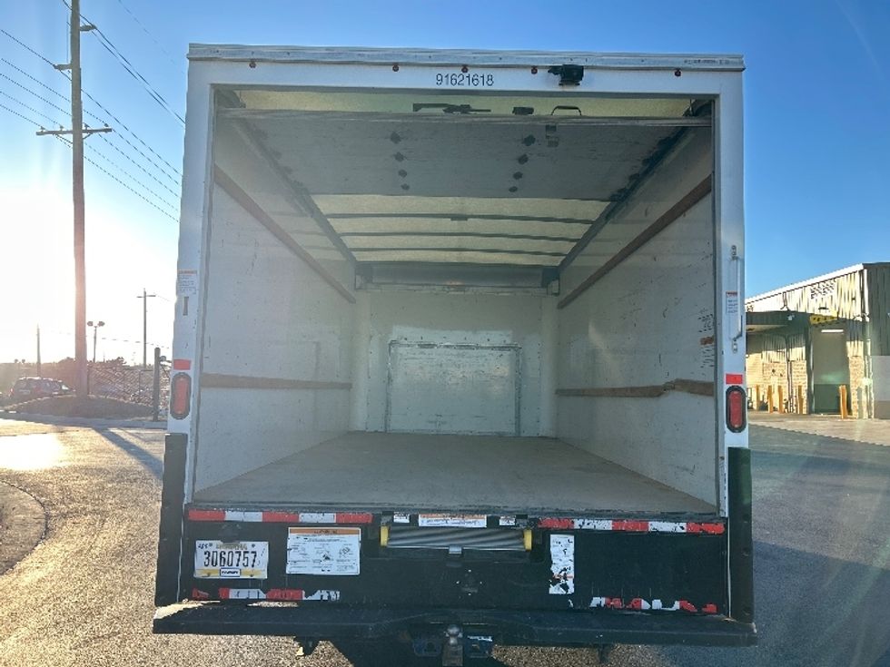 Light Duty Box Truck-Light and Medium Duty Trucks-Ford-2022-E350-Lowell-AR-88,491\n\t\tmiles-$ 31,750 - Image 6
