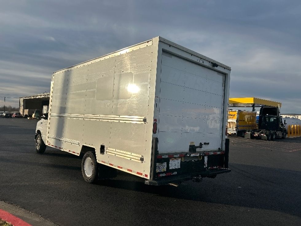 Light Duty Box Truck-Light and Medium Duty Trucks-Ford-2022-E350-Lowell-AR-88,491\n\t\tmiles-$ 31,750 - Image 9