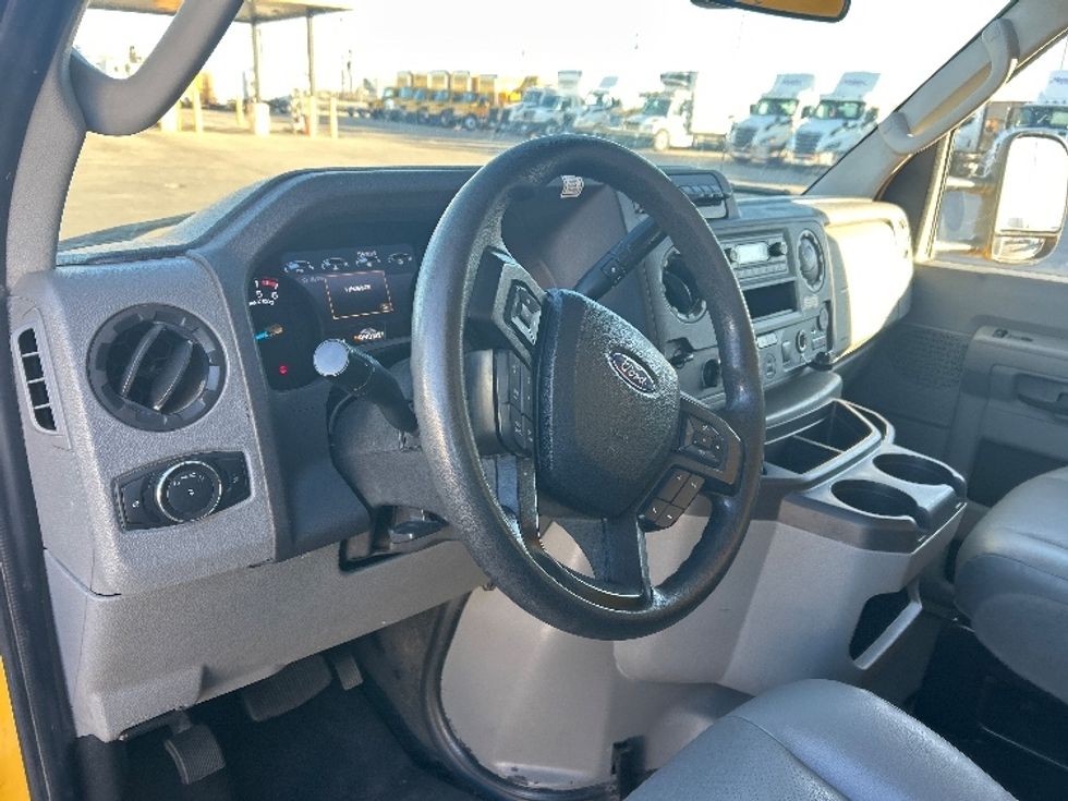 Light Duty Box Truck-Light and Medium Duty Trucks-Ford-2022-E350-Lubbock-TX-108,997\n\t\tmiles-$ 26,500 - Image 17